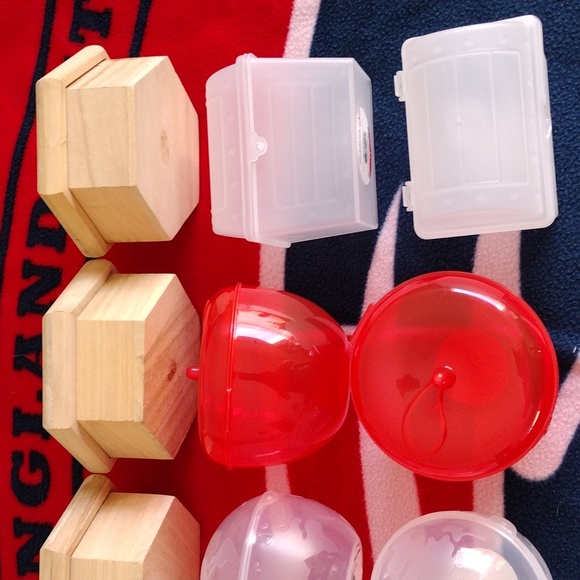 ** ARTS AND CRAFTS ** plastic and wooden containers for party favors - Picture 8 of 12